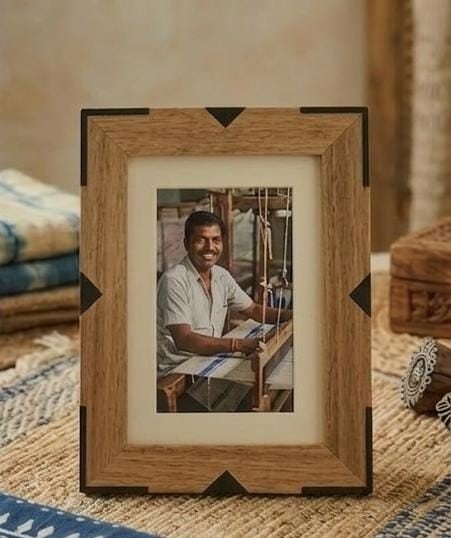 RB ARTISAN Wooden Photo Frame 7x5 - Black Corner Geometric Resin Inlay RB ARTISAN handcrafted mango wood photo frame 7x5 inch black corner geometric resin inlay minimalist home decor picture frame made in India