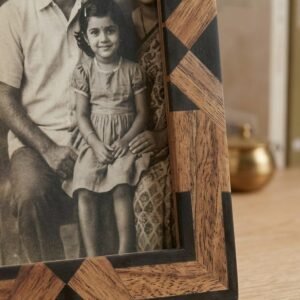 RB ARTISAN handcrafted mango wood photo frame 7x5 inch black diamond geometric resin inlay full frame pattern home decor picture frame made in India