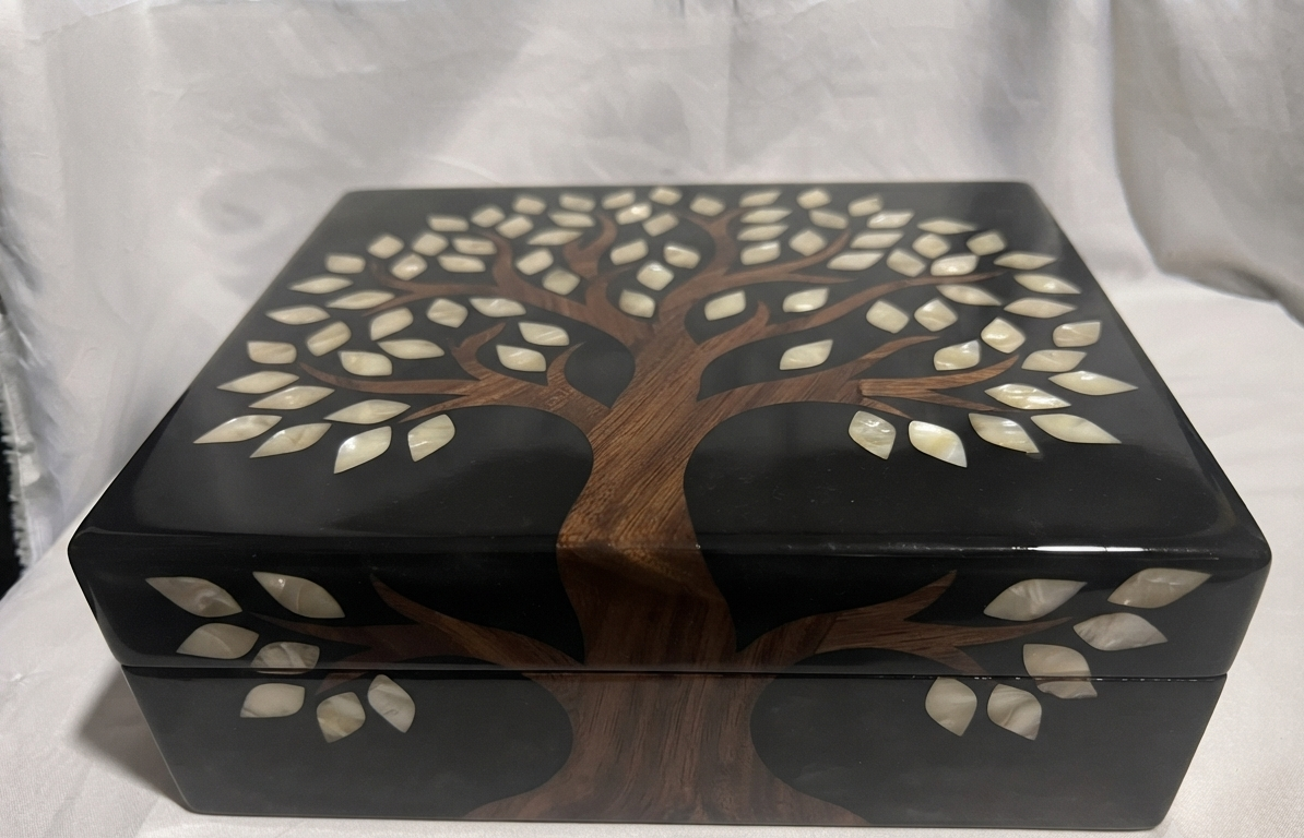 RB ARTISAN Black Resin Storage Box – Tree of Life Mother of Pearl 8x8x3 Inch RB ARTISAN handcrafted black resin storage box tree of life 8x8x3 inch natural wood trunk mother of pearl shell leaf inlay luxury jewellery keepsake box made in India