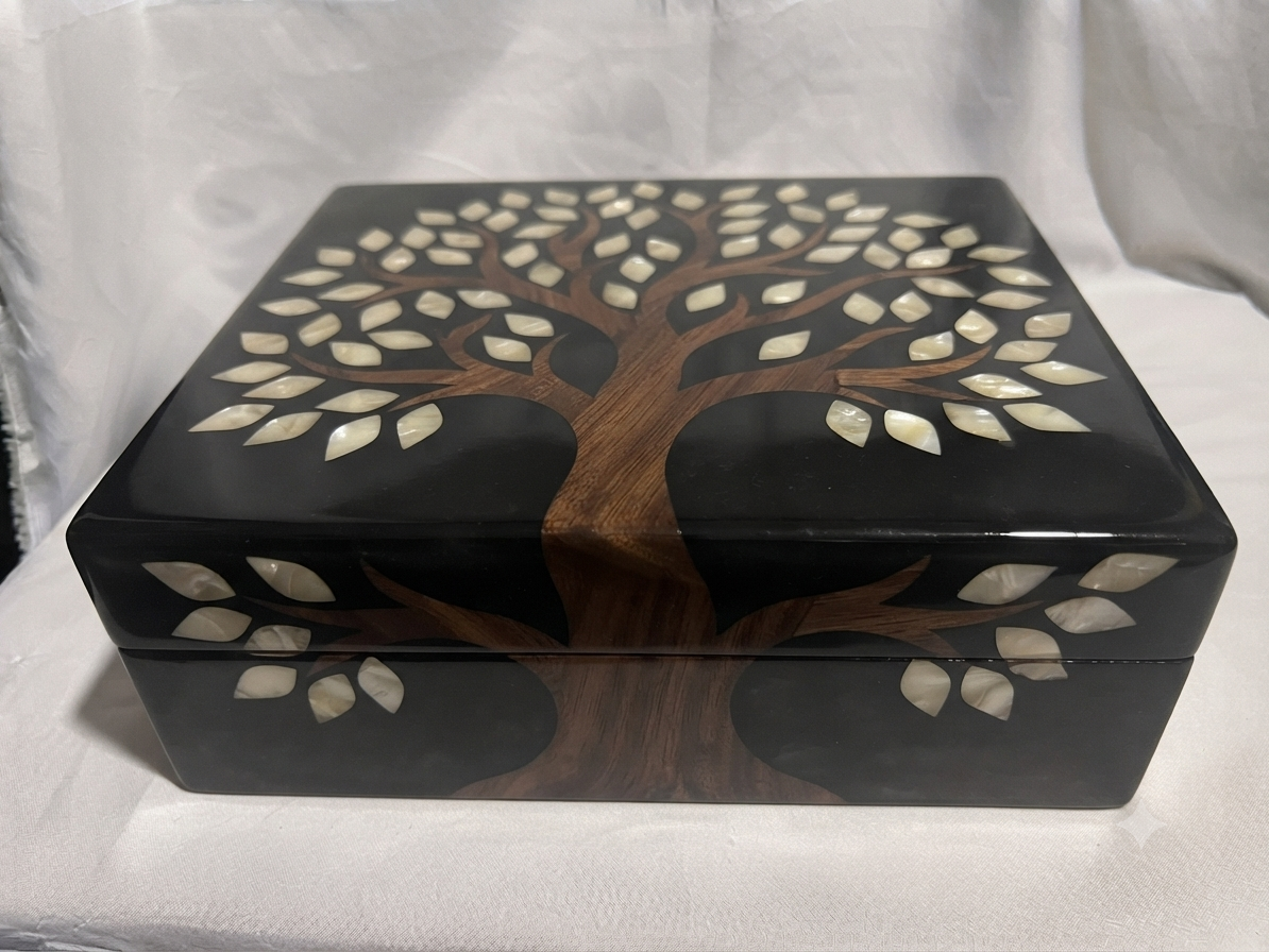 RB ARTISAN Black Resin Storage Box – Tree of Life Mother of Pearl 8x8x3 Inch RB ARTISAN handcrafted black resin storage box tree of life 8x8x3 inch natural wood trunk mother of pearl shell leaf inlay luxury jewellery keepsake box made in India