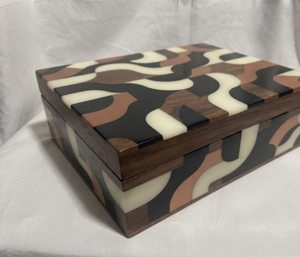 RB ARTISAN Mango Wood Resin Storage Box – Abstract Wave Pattern 8x8x3 Inch RB ARTISAN handcrafted mango wood resin storage box abstract wave retro swirl pattern 8x8x3 inch black cream brown jewellery keepsake box made in India