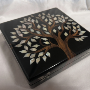 RB ARTISAN handcrafted black resin storage box tree of life 8x8x3 inch natural wood trunk mother of pearl shell leaf inlay luxury jewellery keepsake box made in India
