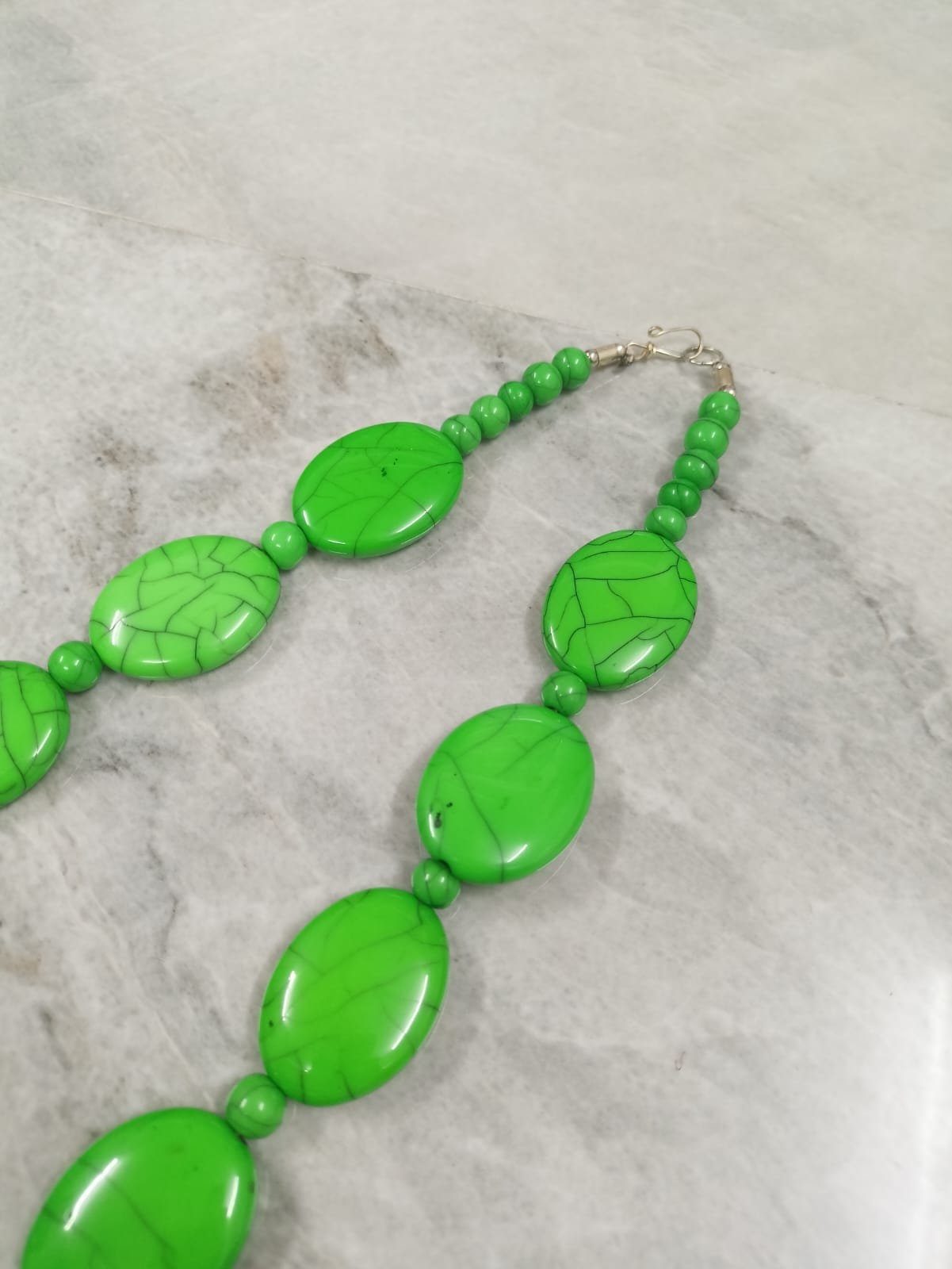 RB ARTISAN Green Crackle Resin Oval Bead Statement Necklace RB ARTISAN handcrafted green crackle resin oval bead statement necklace neon green graduating beads bold fashion jewellery made in India